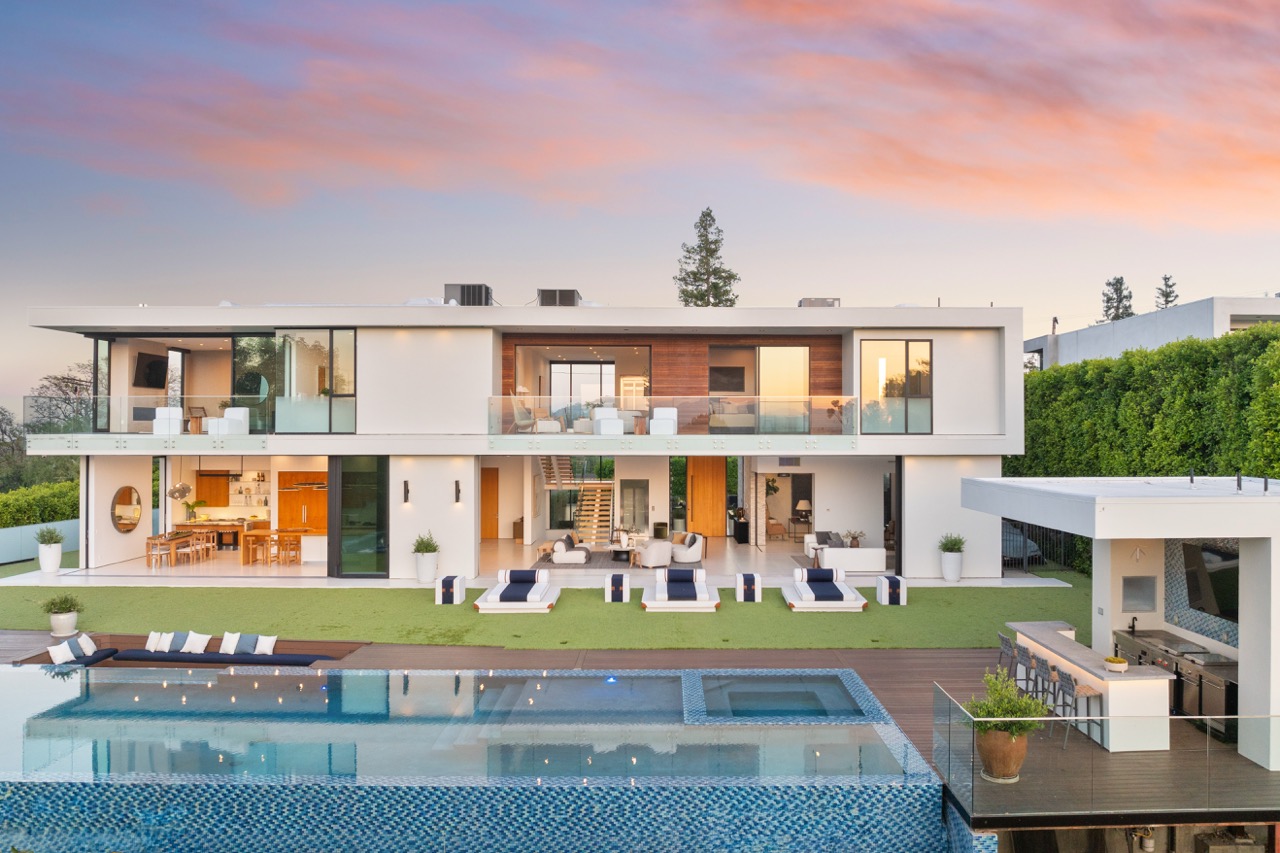modern-luxury-home-with-a-pool